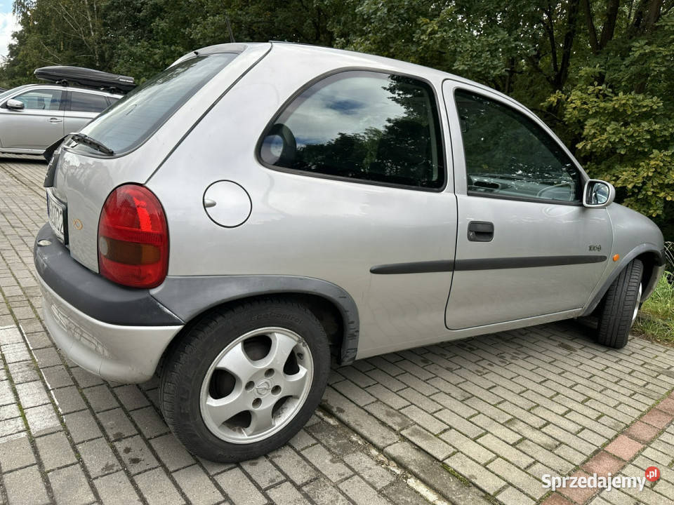 Opel Corsa 100 lecie Opla symboliczny przebieg2 65KM