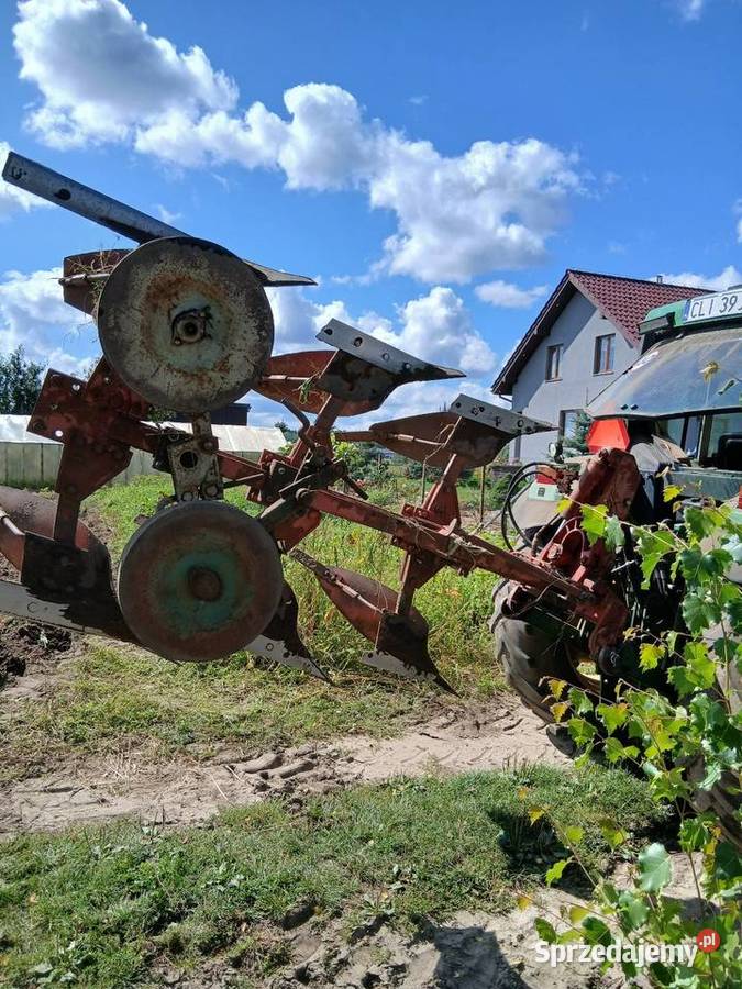 Pług 3 skibowy obrotowy krone