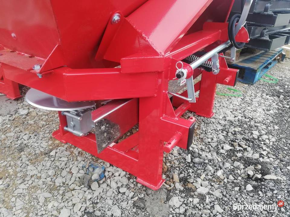 WYPRZEDAŻ Rozsiewacz nawozu hydraulika STRUMYK sprzedam