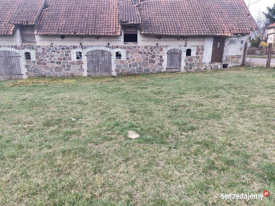 Działka budowlana z budynkiem stawem Danowo