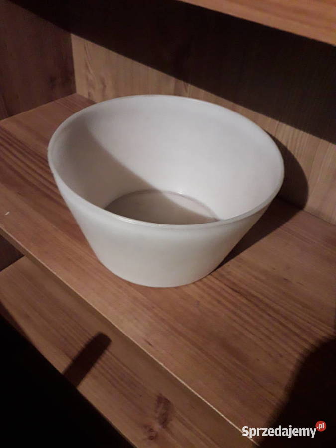 Lekko stożkowy pojemnik z białego plastiku małopolskie Kraków