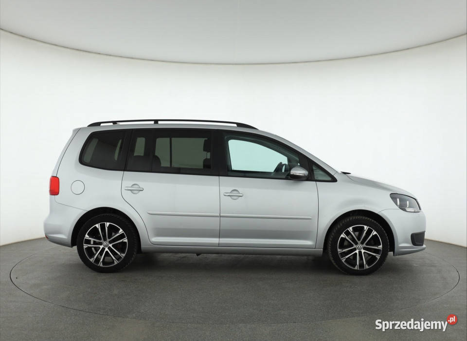 VW Touran 20 TDI Rok produkcji 2012 Piaseczno