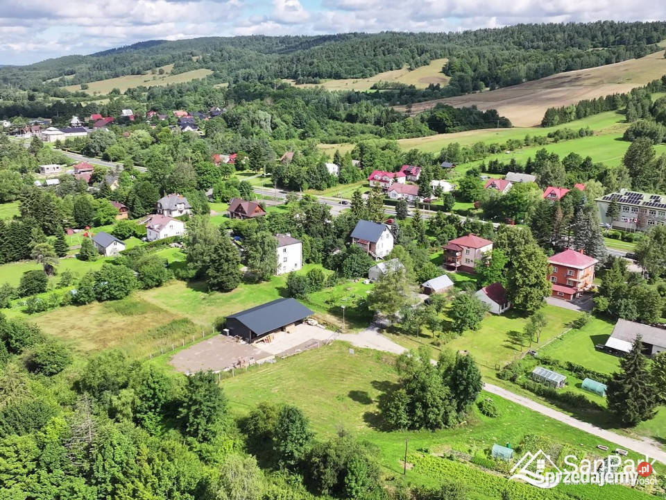 Działka Ustrzyki Dolne 911m2 31m podkarpackie