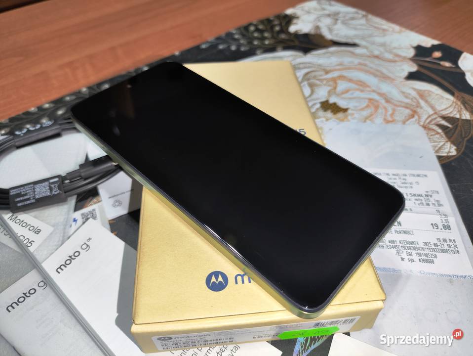 NOWY Telefon Motorola G15 8GB4GB128GBKplBez Niegowonice sprzedam