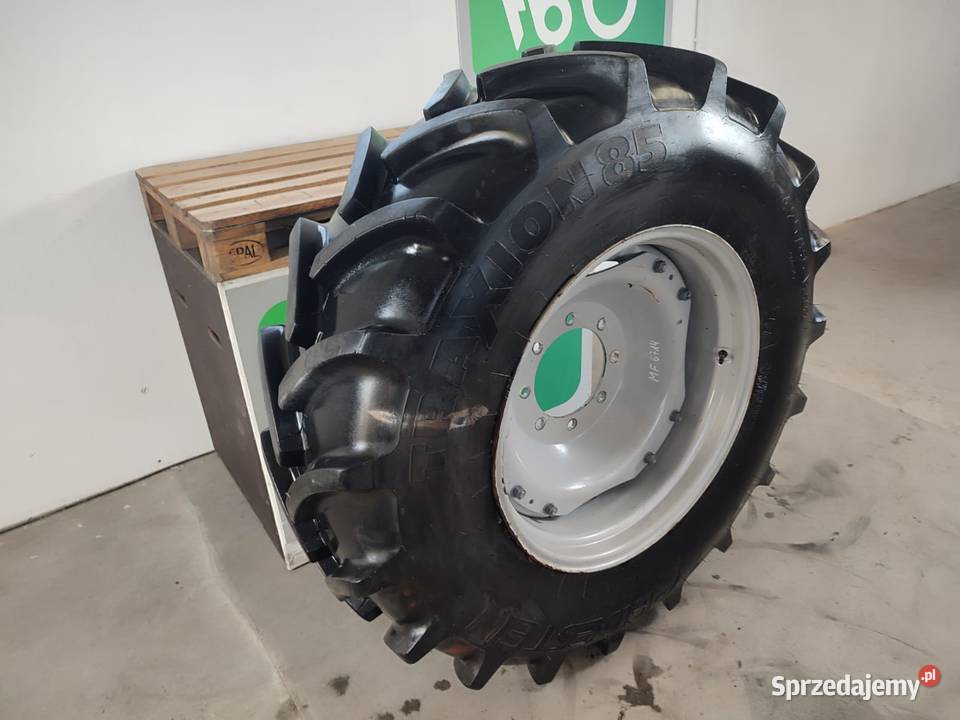 Koło przednie R28 MASSEY FERGUSON 6714 Wilkowo sprzedam