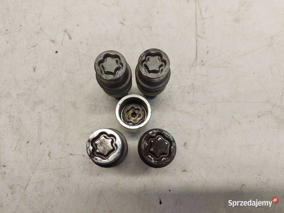 Mazda CX60 2023 nakrętki zabezpieczające śruby