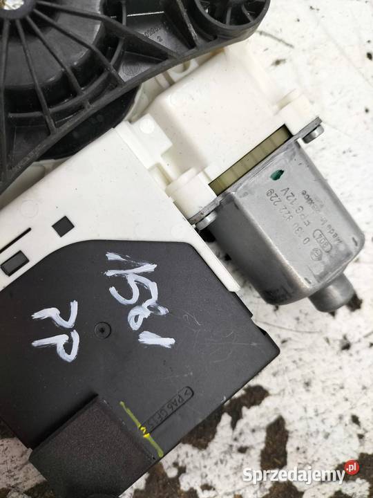 MECHANIZM SZYBY PRAWY PRZÓD USA 561837462D VW Rok produkcji 2016 Mechanizmy opuszczania szyb