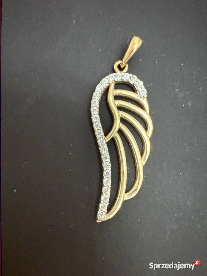Złota zawieszka skrzydełko Bażyny
