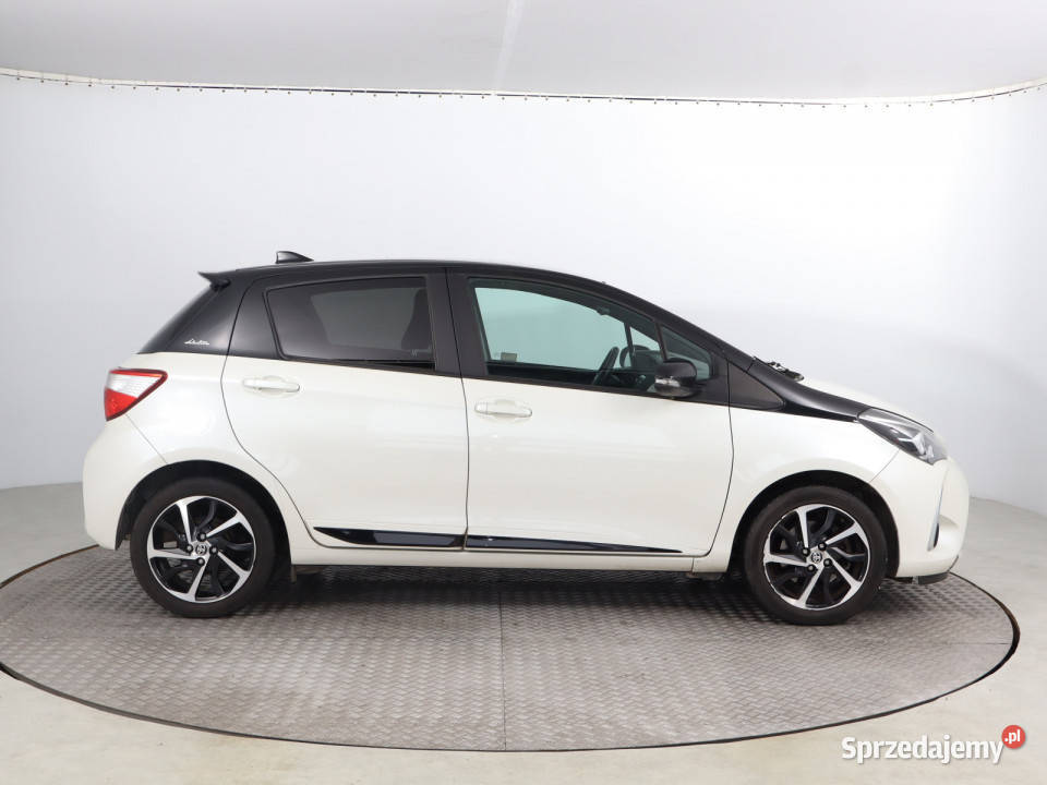 Toyota Yaris 15 Dual VVTi Yaris dolnośląskie Bielany Wrocławskie