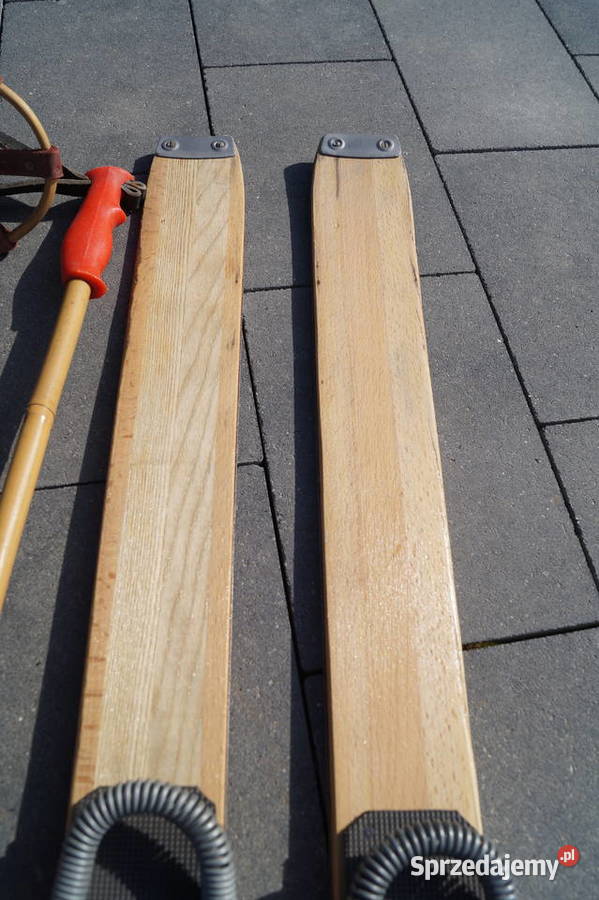 Stare narty drewniane 130 z kijkami Pruchnik