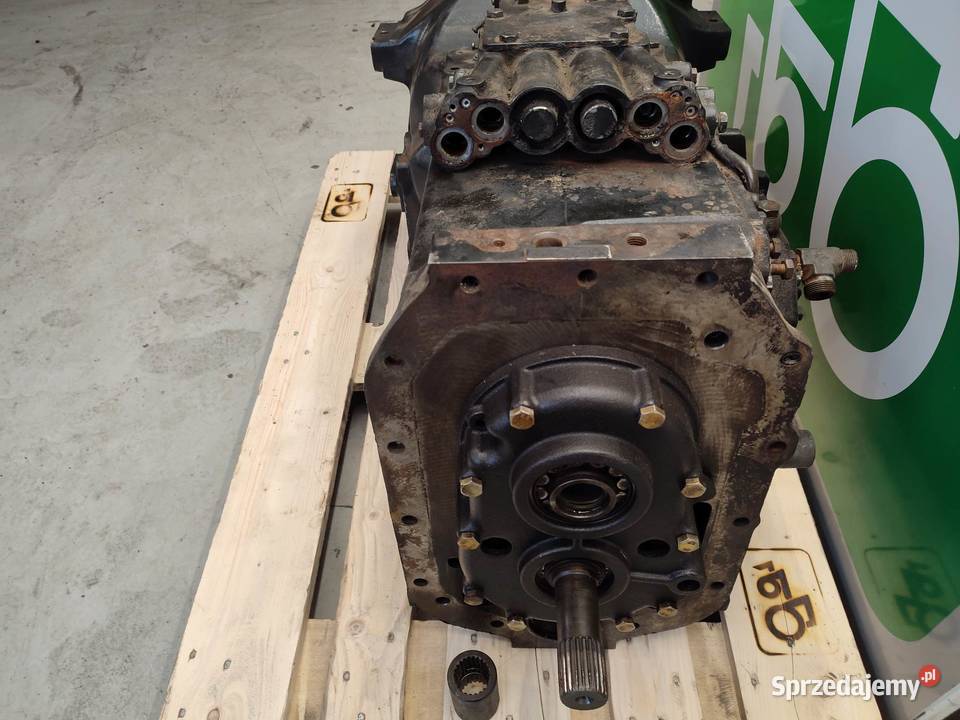Obudowa skrzyni biegów Case 125 Maxxum 449800087 wielkopolskie Wilkowo