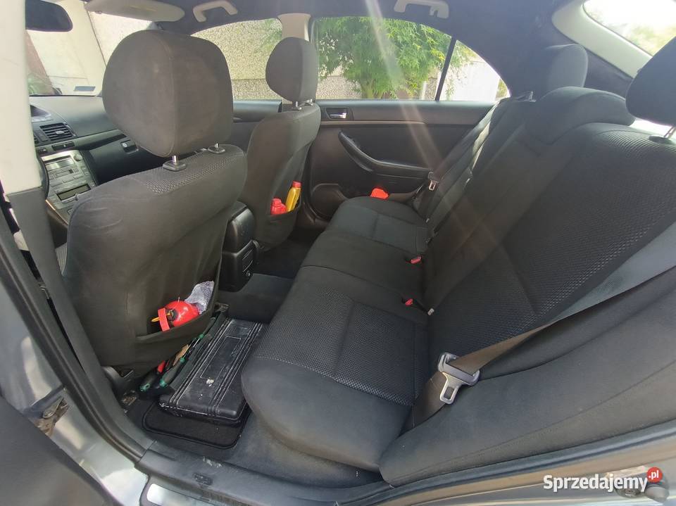 Toyota Avensis LPG 18 Avensis Knurów sprzedam