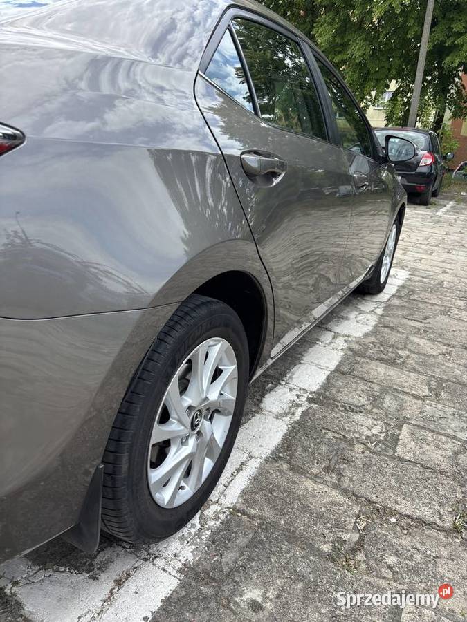 Toyota Corolla 2018 16 benzyna 132 manualna Radom