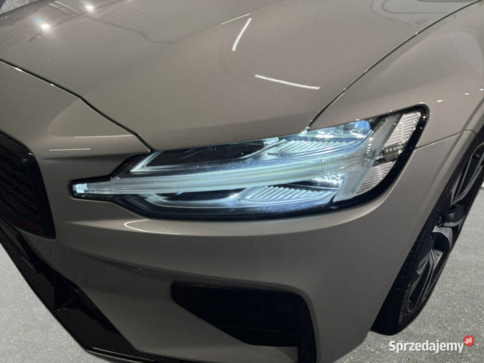 Volvo V60 VAT 23 RDesign 20 B4 197 automat 2021 Myślenice