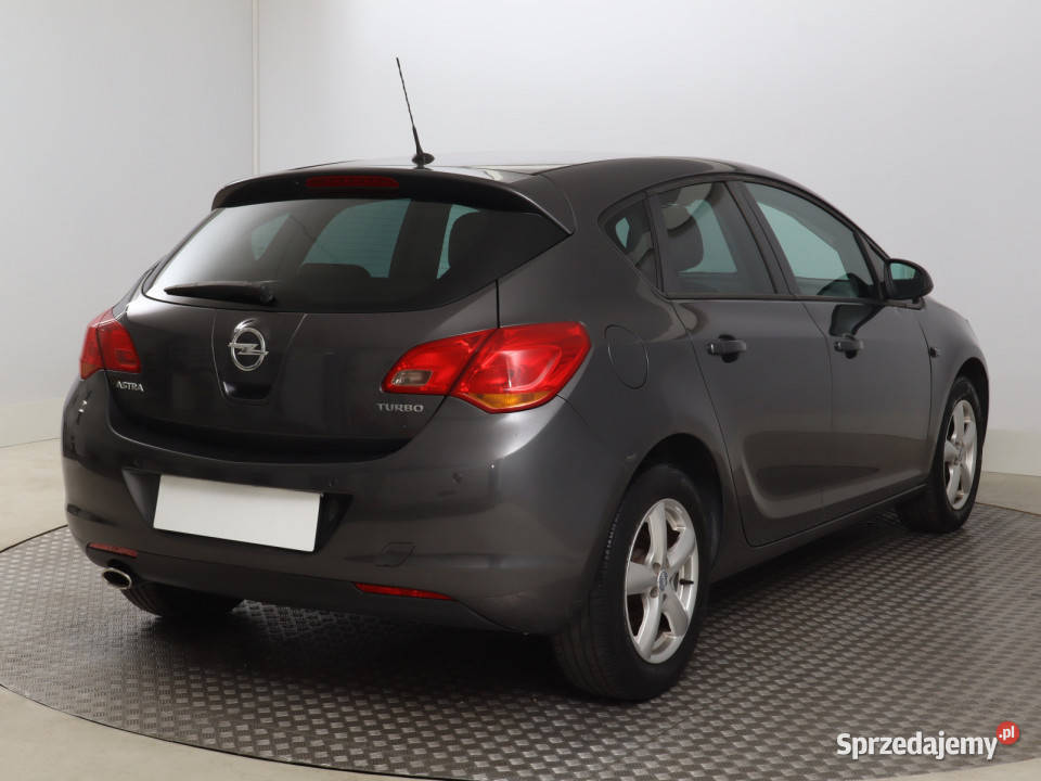 Opel Astra 14 T Rok produkcji 2011 Bielany Wrocławskie