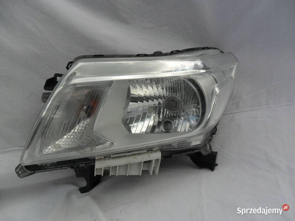 REFLEKTOR PRZÓD STRONA LEWA NISSAN NAVARA D23 Nowy Tomyśl
