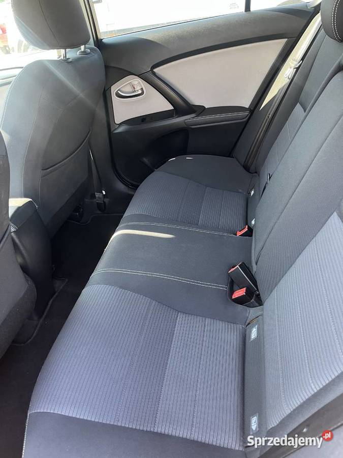 Toyota avensis nieuszkodzony Łódź sprzedam