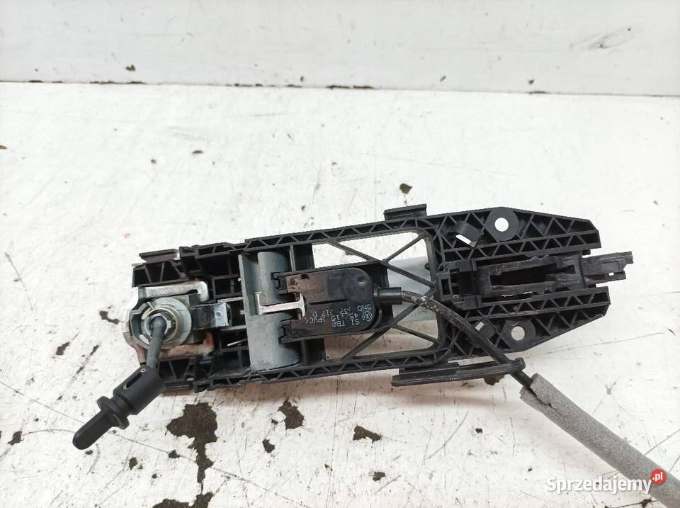 KLAMKA ZEWNĘTRZNA LEWA PRZÓD LS9R 8V0837885 Audi osobowe sprzedam