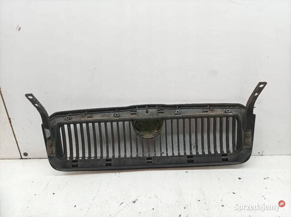 ATRAPA GRILL SREBRNA LIFT FL 1U0853651 Skoda
