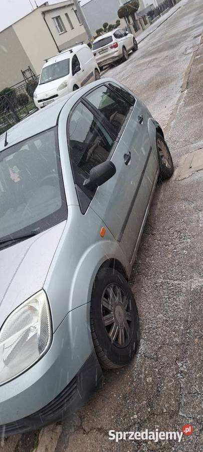 Ford Fiesta 14 benzyna nieuszkodzony Jaworzyna Śląska