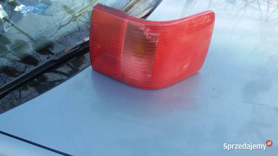 LAMPA TYLNA PRAWA AUDI 80B4 KOMBI osobowe Elbląg