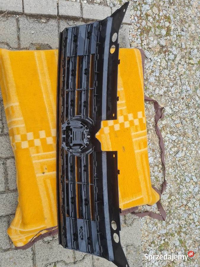 VW Tiguan 20162020 atrapagrill z logo VW i RLine Śrem