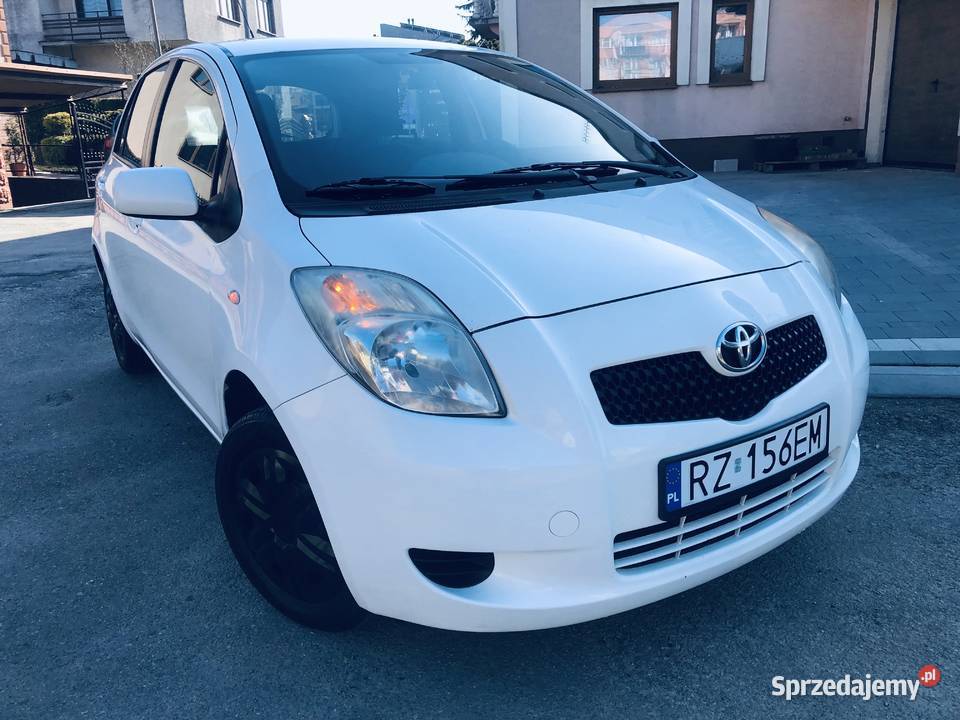 Toyota Yaris II 10VVTi 69 Biały akrylowy Rok produkcji 2007