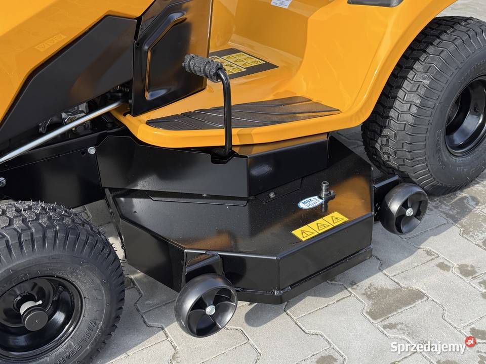 CUB CADET XT2 QS117 VTwin 24 Kawasaki Traktorek