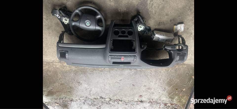 Deska rozdzielcza kokpit octavia 2 Części samochodowe Grzegorzowice