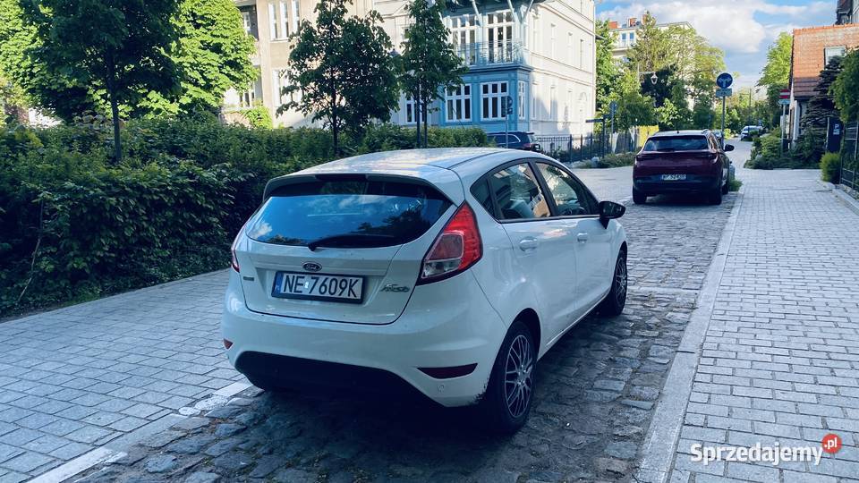 Ford Fiesta 2015 100 10 benzyna zadbany 999cm3 Strzyżyno