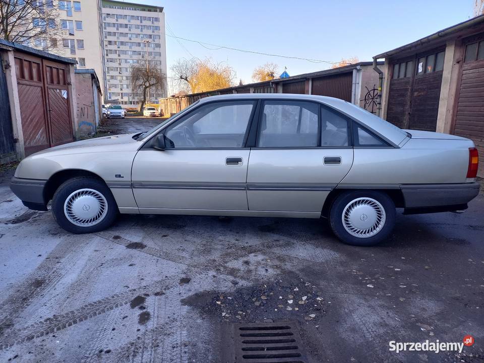 Opel Omega A 63000 zarejestrowany jako zabytek Opole sprzedam