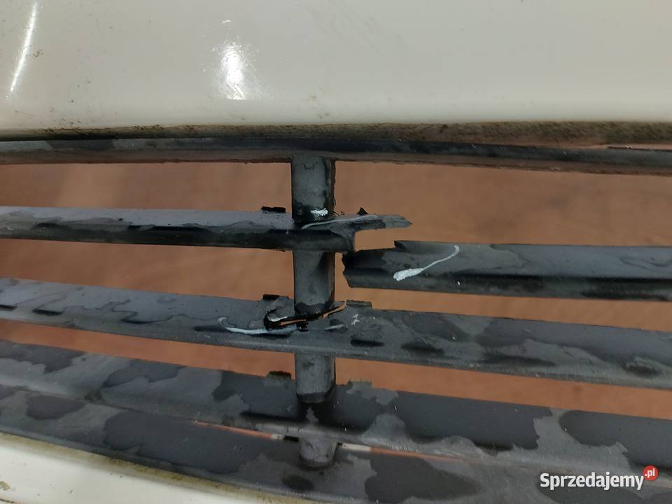 FORD FOCUS MK1 I zderzak przód 98AB17757HCW