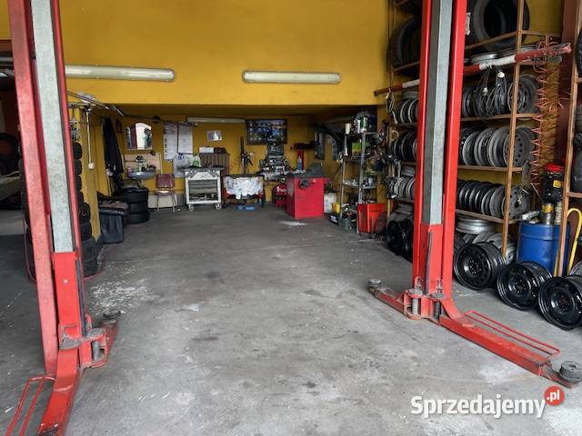 Dom z warsztatem serwisu ogumienia i basenem Książenice sprzedam