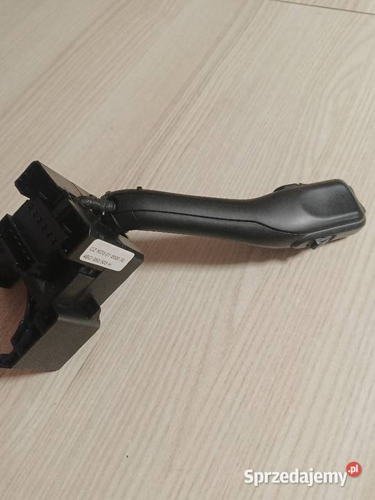 Przełącznik zespolony golf audi pasat skoda Motoryzacja Borek Strzeliński