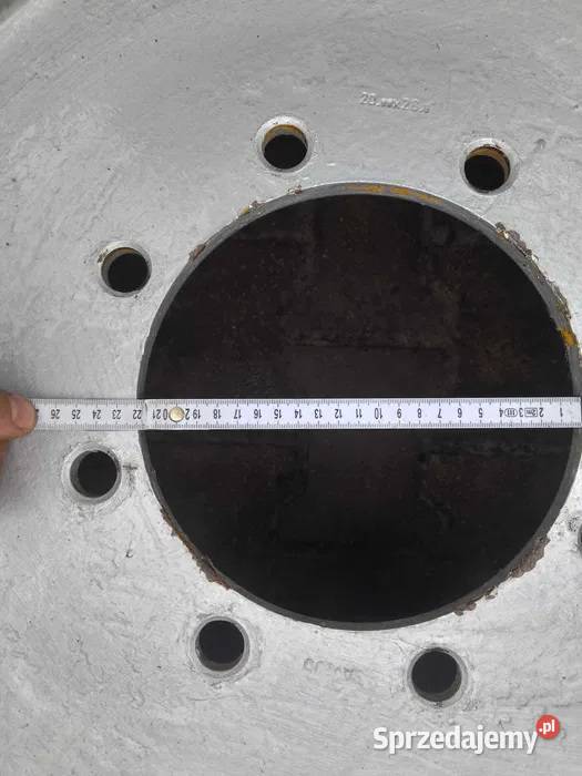 Felga 20x265 8 otworowa bezdętkowa stan Tomaszów Lubelski