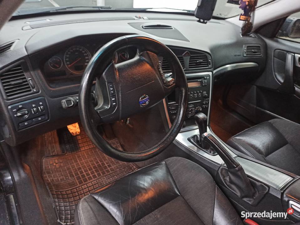 Volvo V70 d5 24 Diesel 185 Manual Skóra Hak Navi