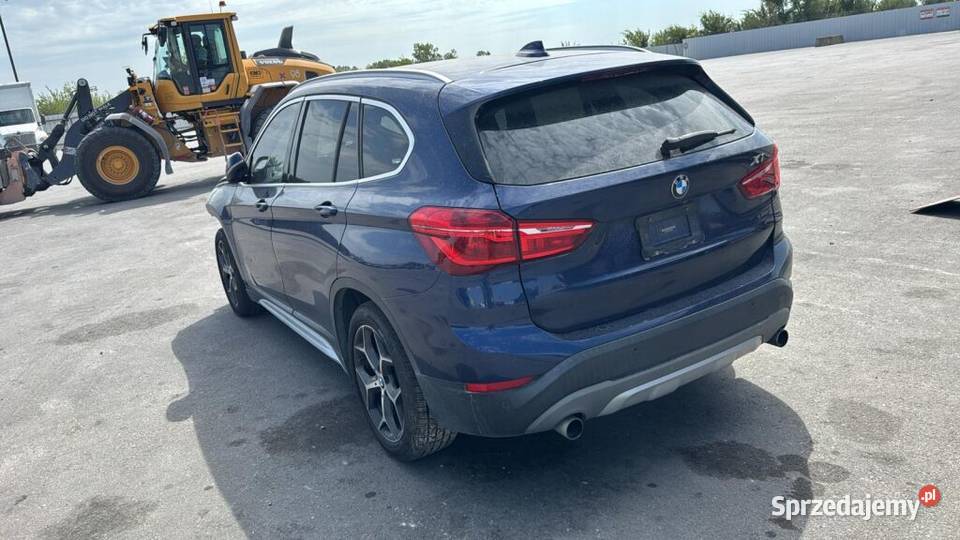 BMW X1 2016 20 xDrive delikatnie uszkodzona 0510
