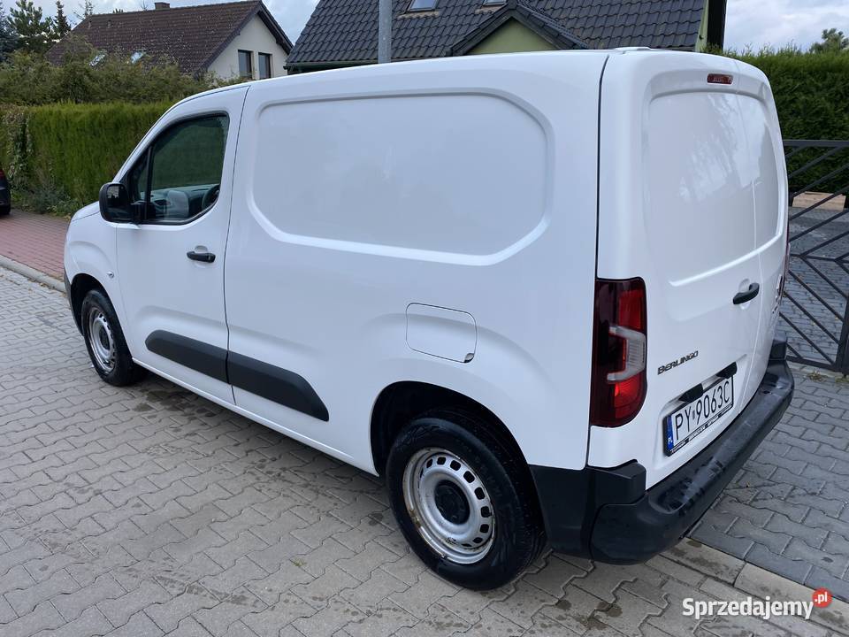 Citroen Berlingo 102 Rok produkcji 2021 wielkopolskie Poznań