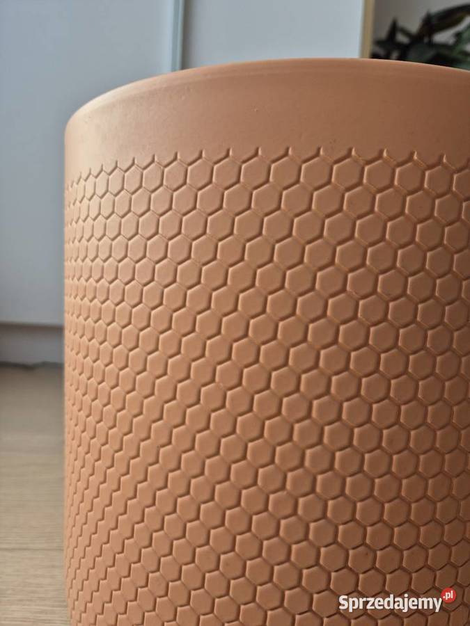 Duża doniczka ceramiczna plaster miodu posiadam