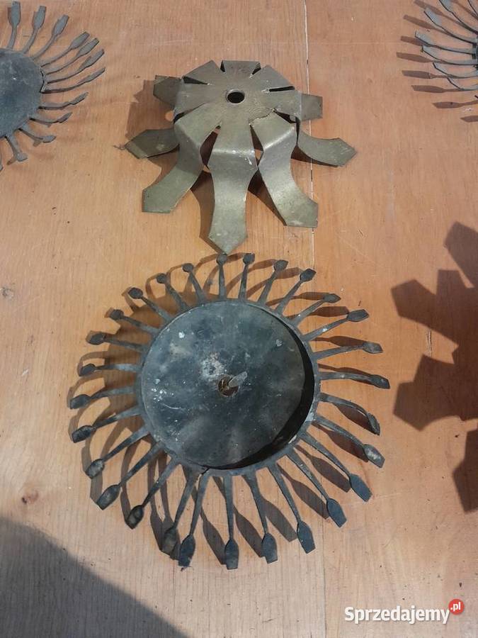 Metalowe elementy ozdobne starego żyrandola Dąbrowa Górnicza