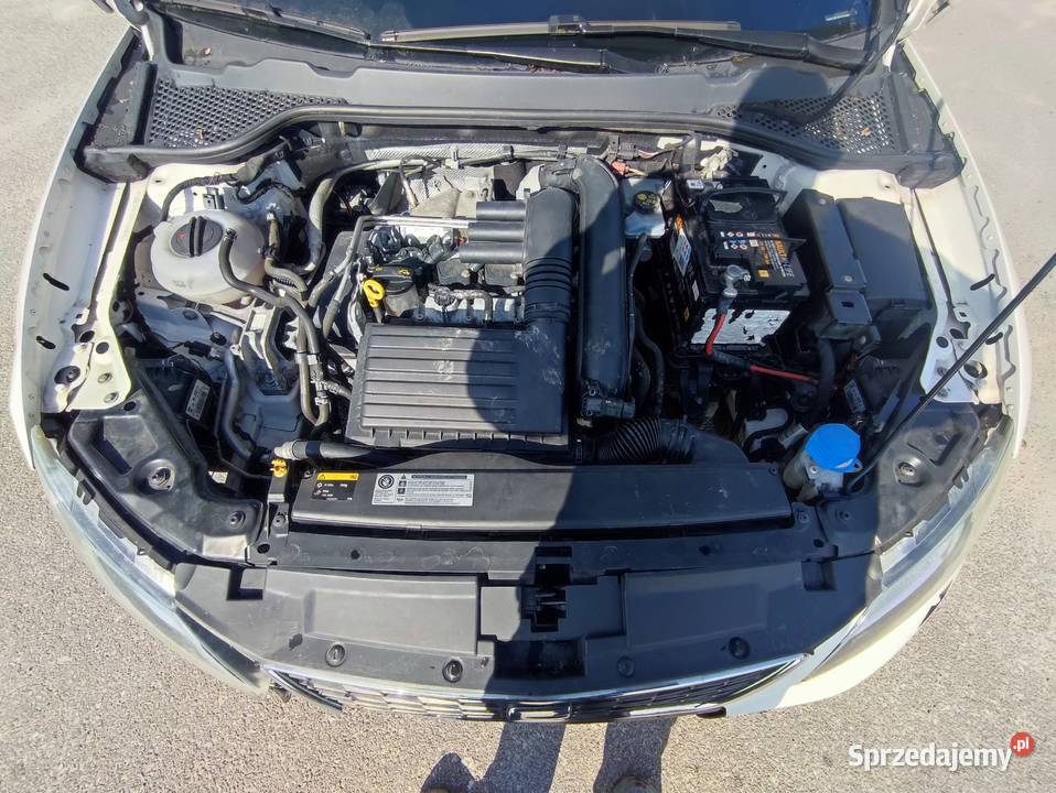 SEAT LEON 12 BENZYNA 2015R 125000 Kielce
