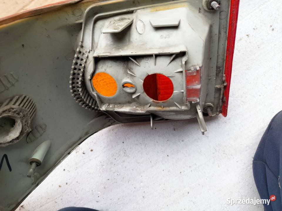 AUDI 100 80 90 B3 B4 lampa tyłl tylna prawa sprzedam