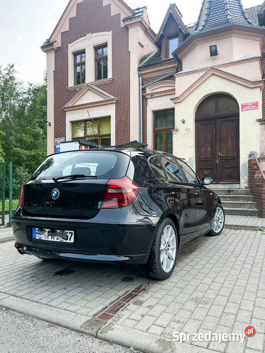 OKAZAJ BMW seria 1 e87 Zadbana czarna perła Rok produkcji 2009 Ruszów sprzedam