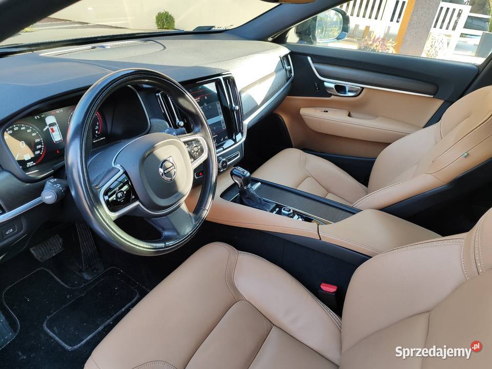 Volvo V90 cross country benzyna T6 AWD 4x4 Radziechowy