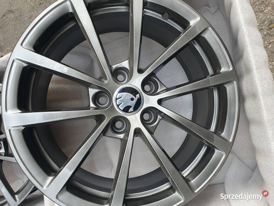 81 Alufelgi 17 Audi A4 B8 A6 C7 A5 A7 75J ET36 Średnica 17" Bąków