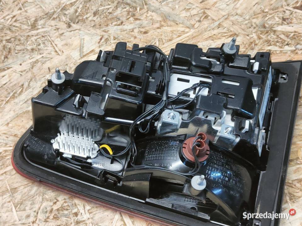 Lampa Klapy Tylna Lewa Lewy Tył Vw Sharan 7N Pleszew sprzedam
