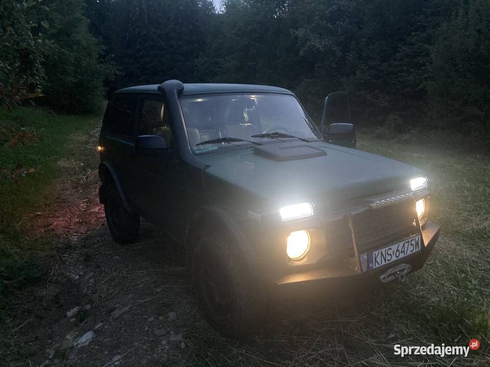Sprzedam Ladę Niva nieuszkodzony małopolskie Nowy Sącz