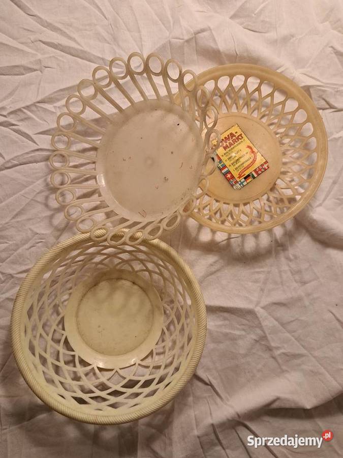 Plastikowe koszyczki PRL Niemcy nowe Pozostałe Brzesko