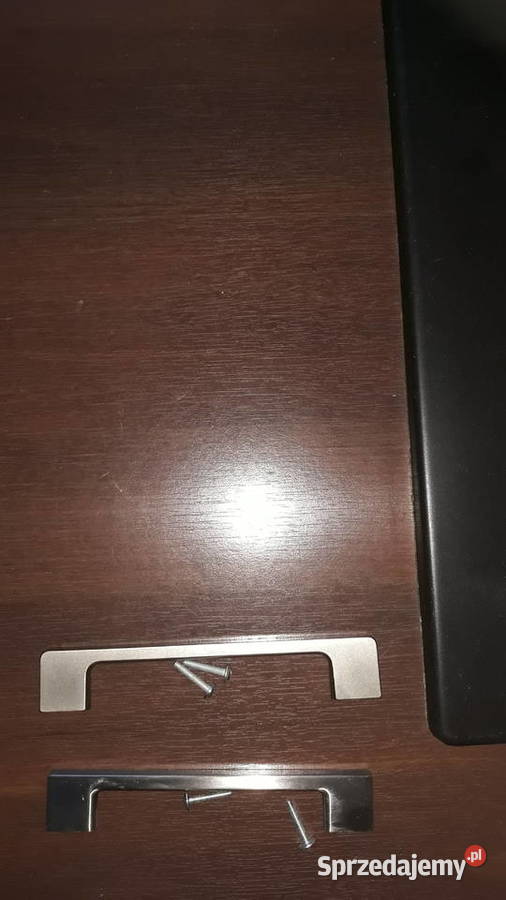 Uchwyt meblowy szarysrebny odcienie szarości małopolskie Krynica-Zdrój