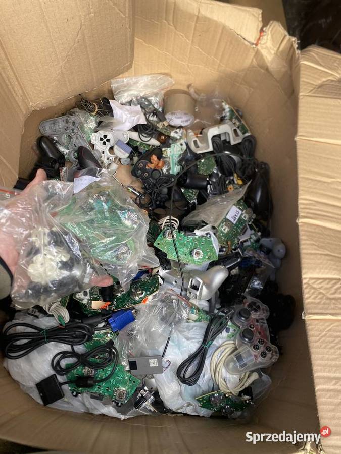 Pady w częściach gitary itd